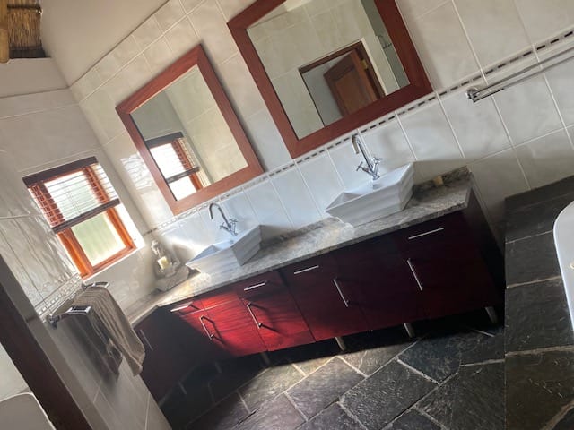 4 Bedroom Property for Sale in Boschenvaal River Front Lodges Free State